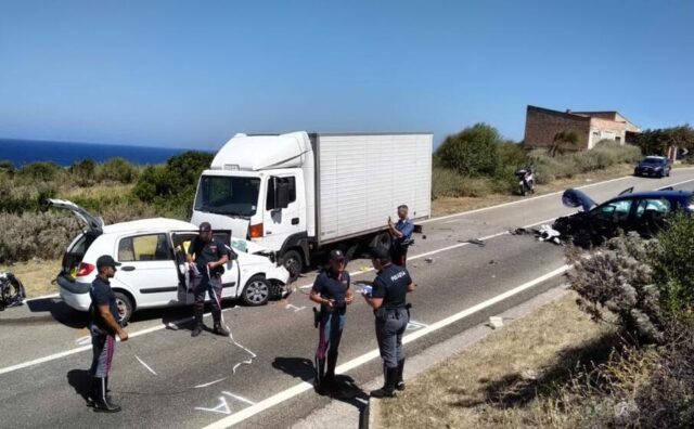 Incidente-Castelsardo-ha-perso-la-vita-un-giovane-ed-un-bambina-è-ferita-gravemente 2