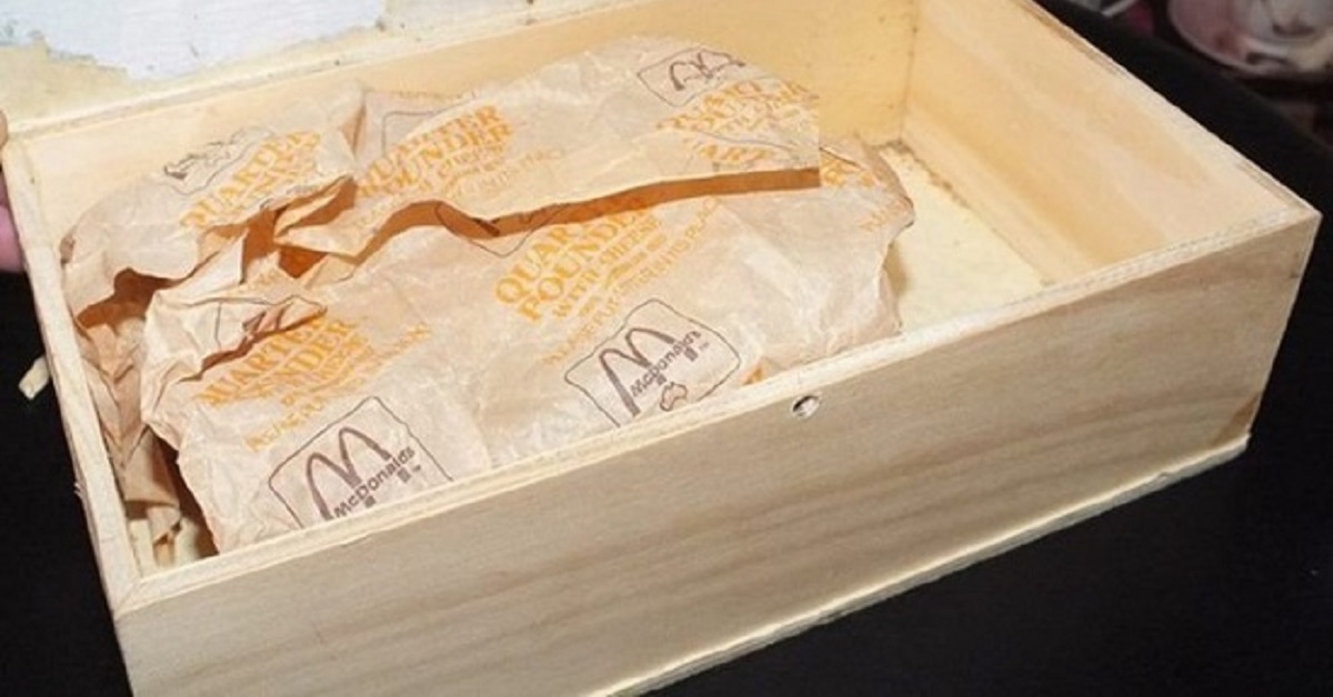 L’hamburger più vecchio del mondo