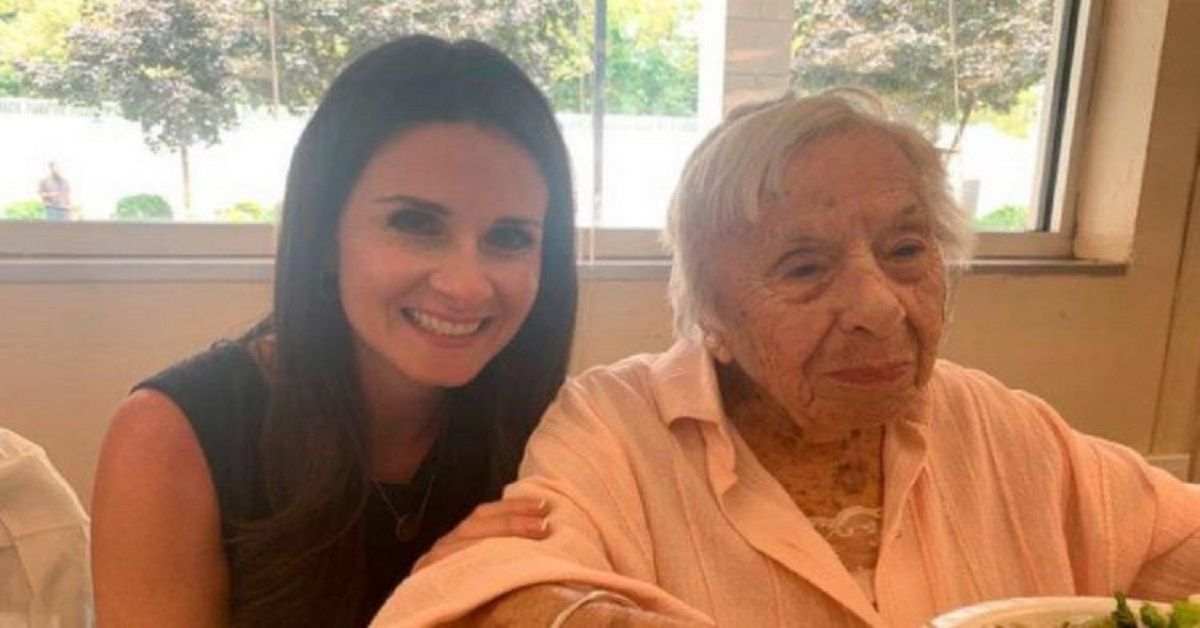 Compie 107 anni e sorprende tutti gli invitati con il suo consiglio per avere una lunga vita.