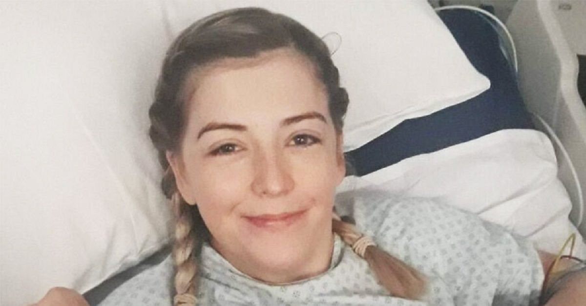 Ragazza paralizzata vittima di ictus muovendo bruscamente il collo