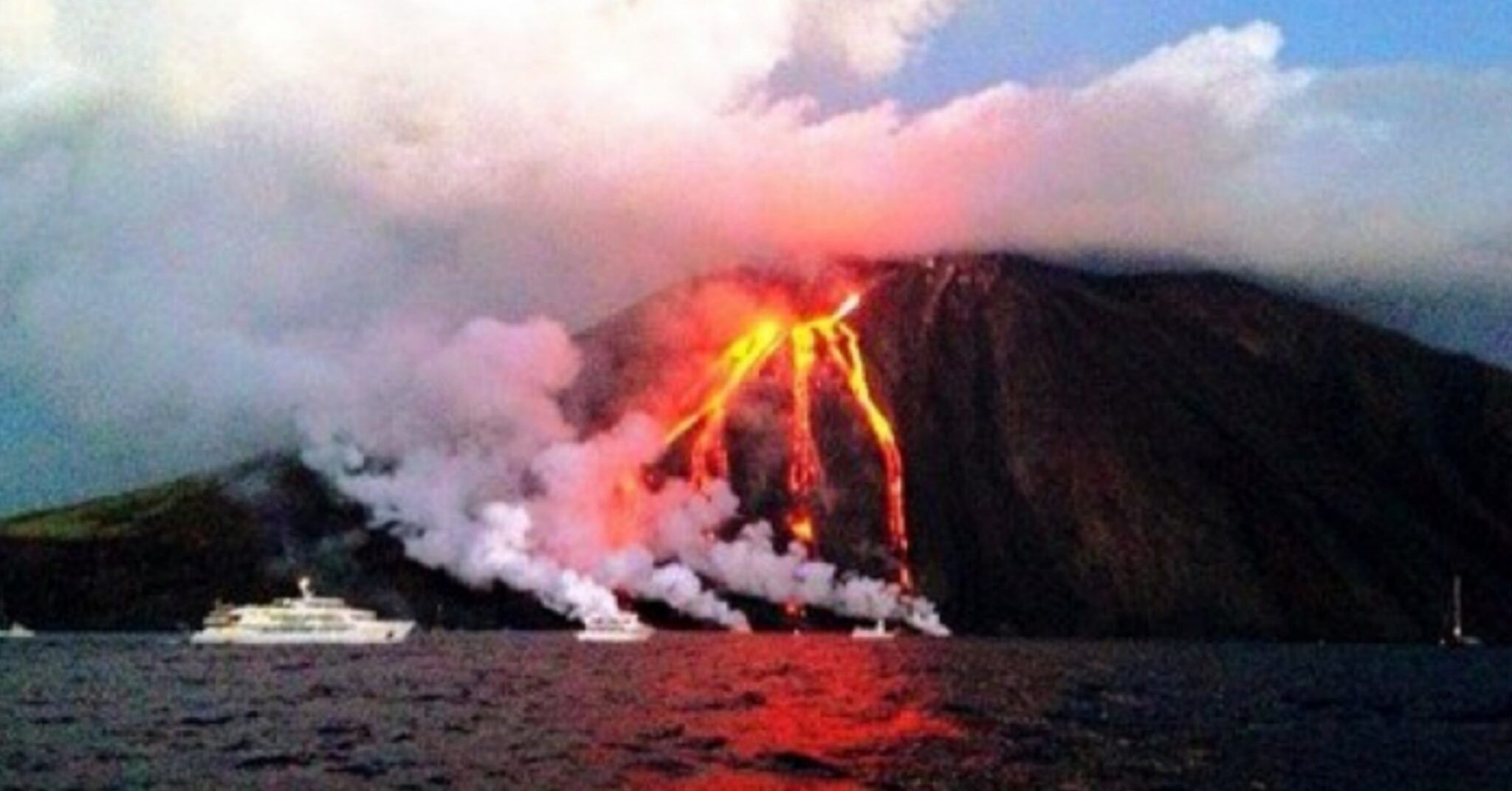 Stromboli, l’Ingv lancia l’allarme