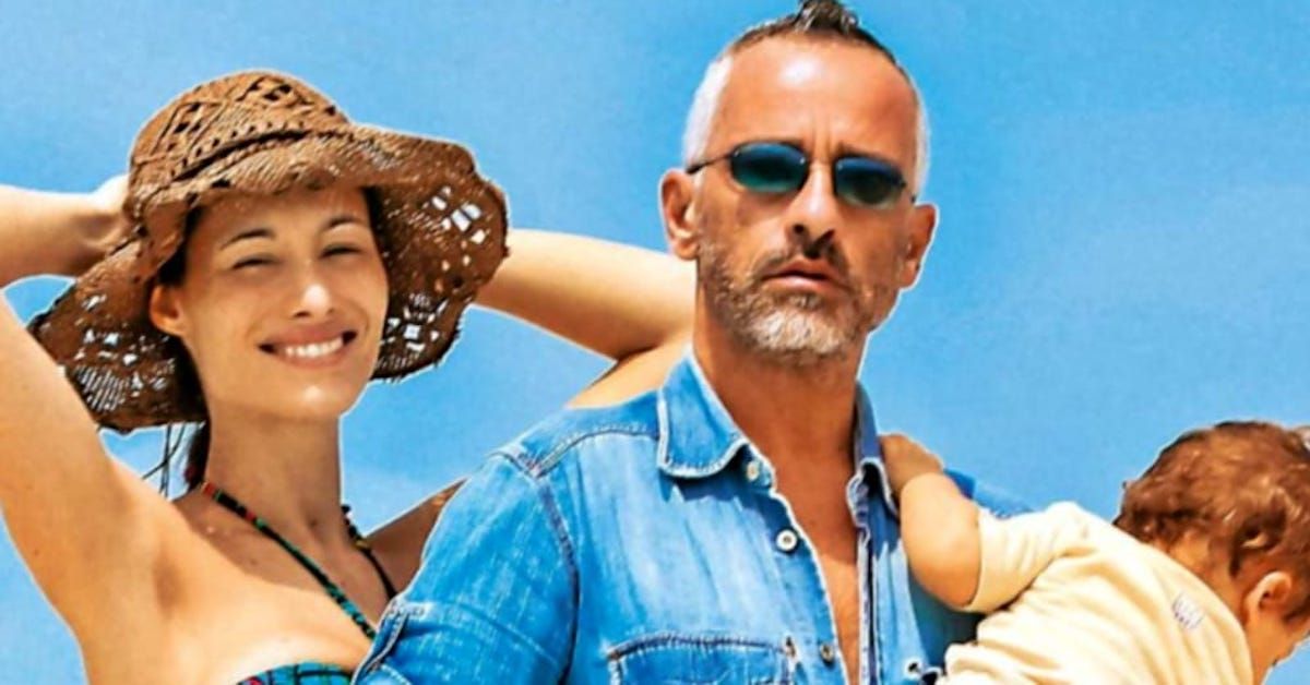 Eros Ramazzotti e Marica Pellegrinelli insieme in vacanza a Taormina. Hanno rimesso le fedi?