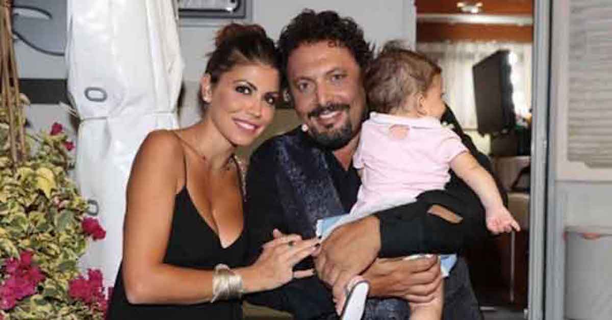 Flora Canto, compagna di Enrico Brignano, in ospedale in gran segreto a causa di un intervento chirurgico