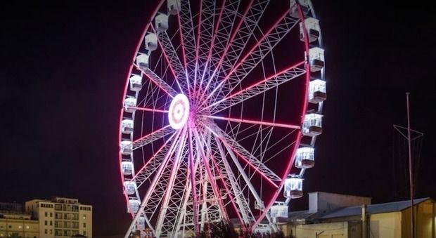 genova-turista-ruota-panoramica