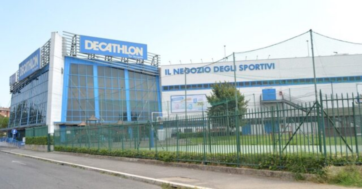 Roma: incendio campo rom La Barbuta