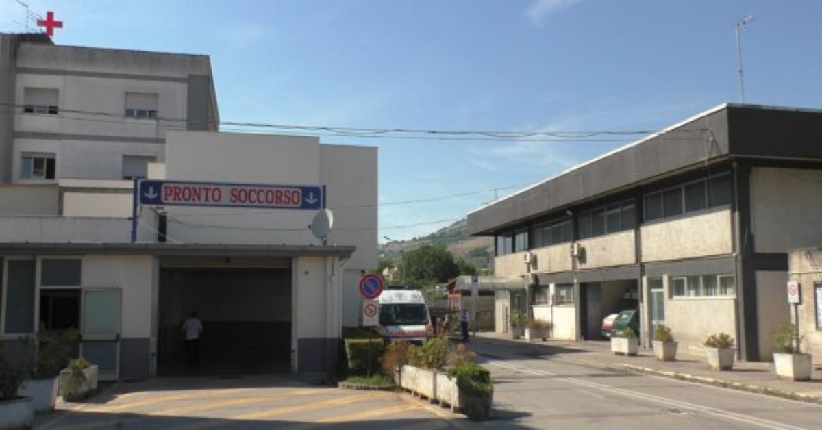 Genitori del bambino di tre anni che ha perso la vita a Montesano, accusati di omicidio colposo.