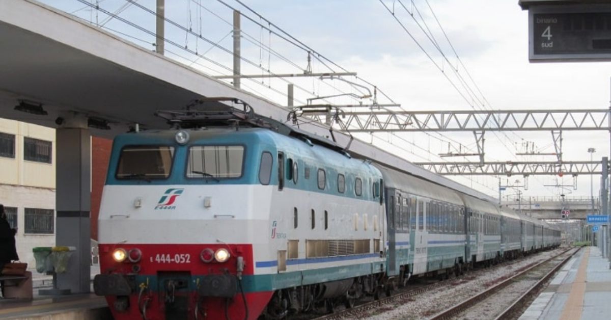 20enne investito da un treno sui binari, è grave