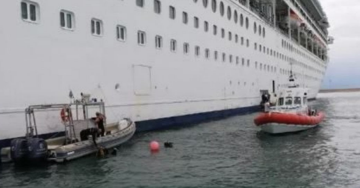 Livorno, operaio di una nave cade in mare e muore annegato