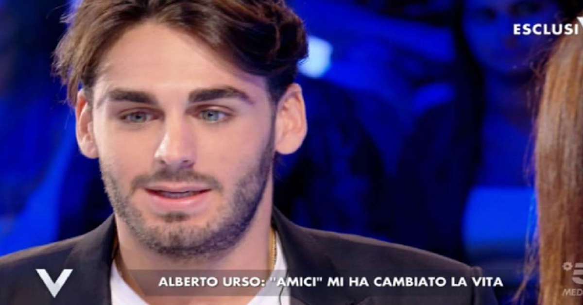 Domenica In: Alberto Urso la RAI blocca l’ospitata nel salotto di Mara Venier