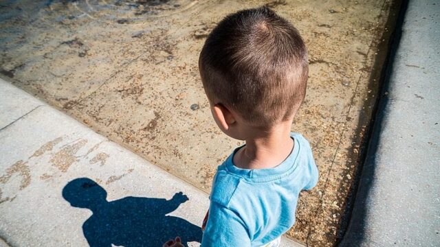 Cagliari-trovato-bambino-in-giro-da-solo 1