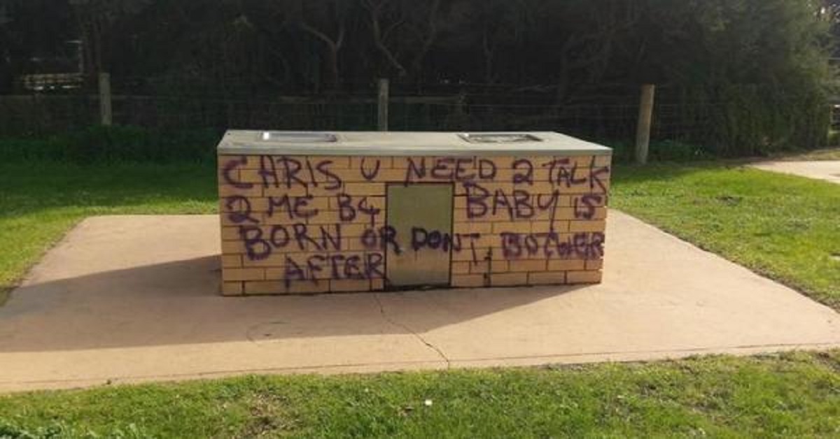 Appaiono strane scritte