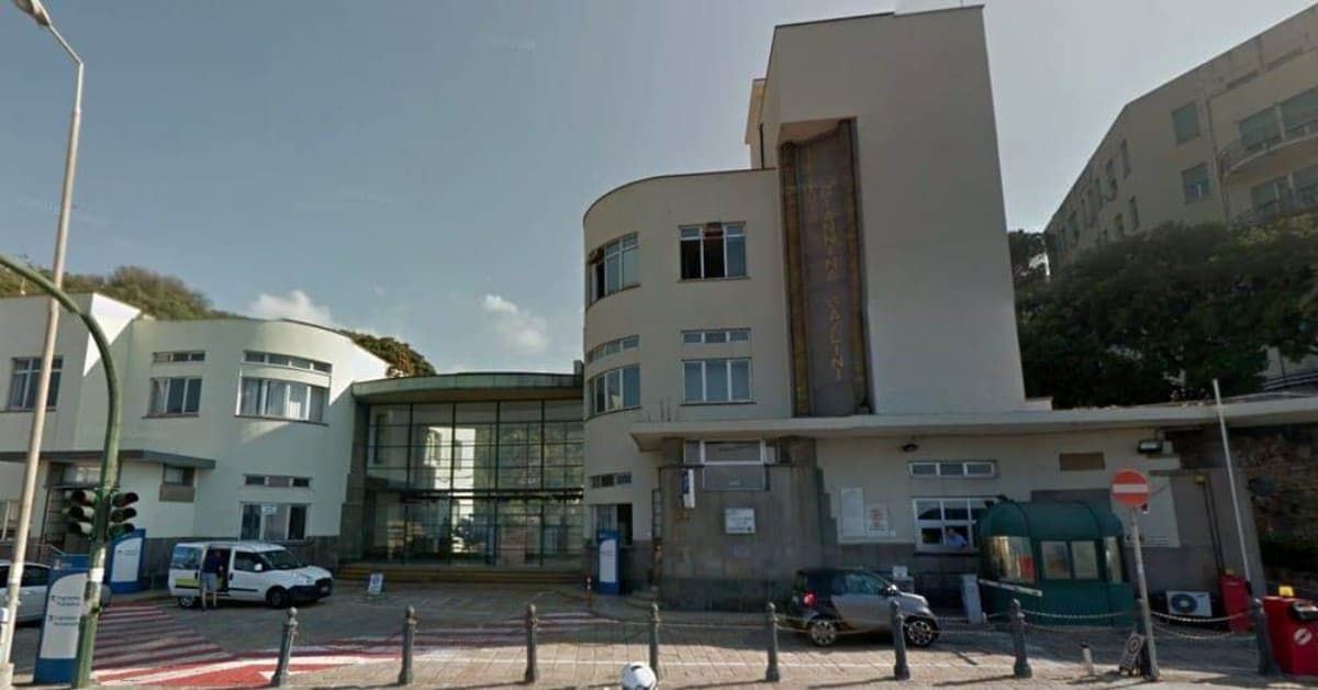 Savona, bambino di 10 anni schiacciato dal cancello della sua abitazione