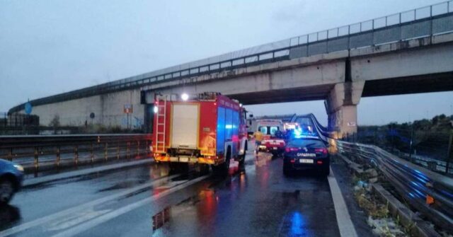 Grave.incidente-Paternò-4-ragazzi-hanno-perso-la-vita-il-conducente-è-grave