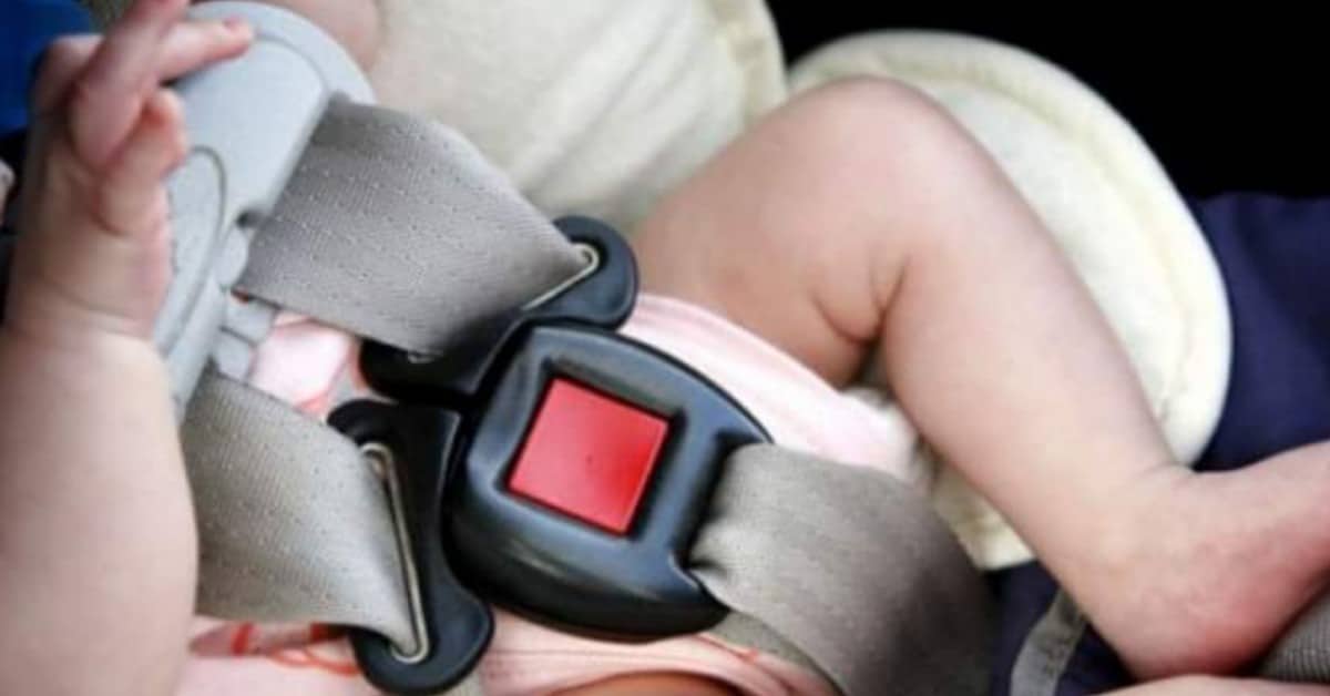 Bimba di un anno dimenticata in auto, ha perso la vita