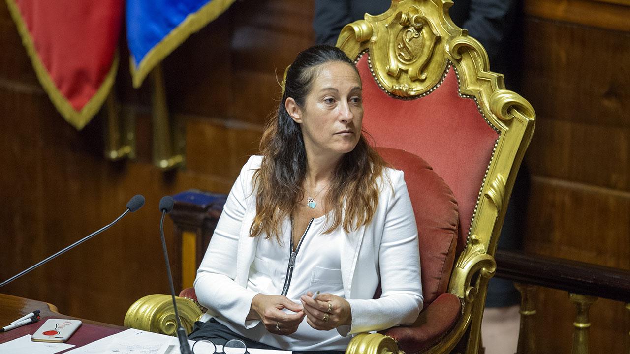 Paola Taverna, laurea in scienze politiche per l’esponente del Movimento 5 Stelle