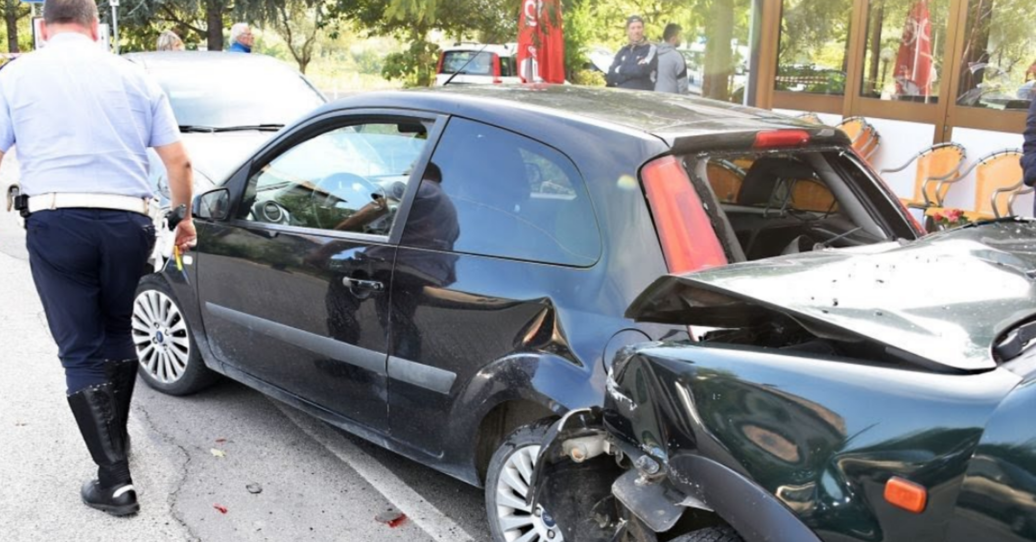 Mamma investita da un 80enne alla guida di un fuoristrada