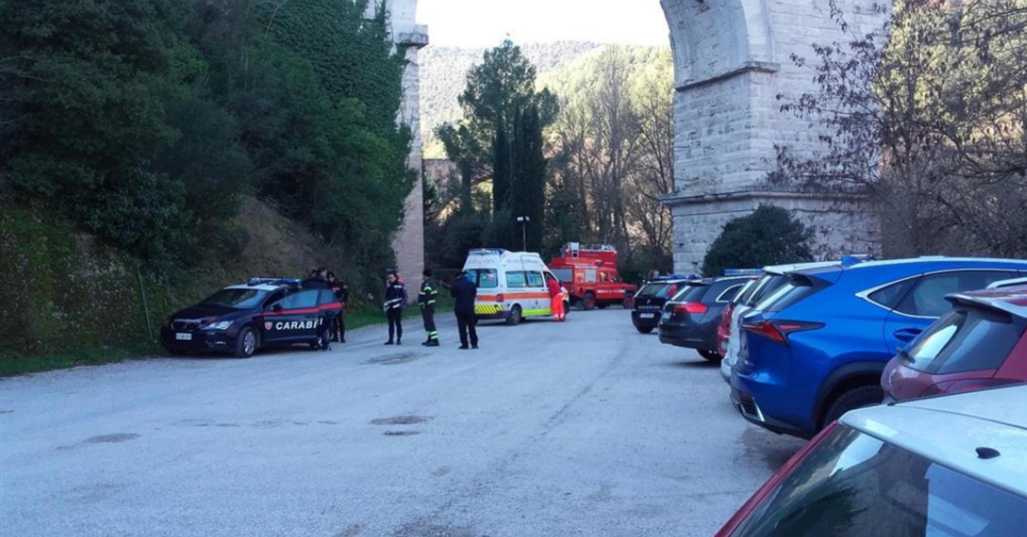 Narni, mamma 38enne si lancia dal ponte: morta sul colpo