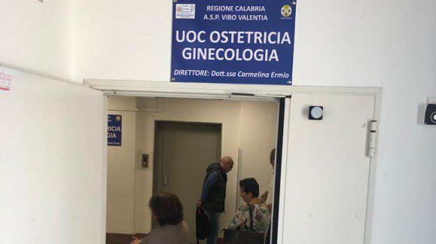 Vibo-Valentia-donna-va-in-ospedale-per-partorire-ma-la-rimandano-a-casa 1