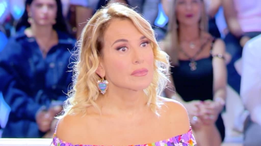 Angela Cavagna denuncia Barbara D’urso, i motivi