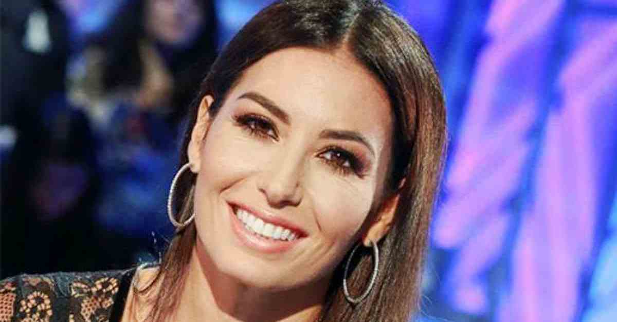 Elisabetta Gregoraci in ospedale: il figlio Nathan Falco le ha chiuso una mano nella portiera dell’auto