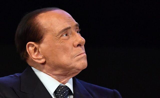 silvio-berlusconi-pensiero-toffa