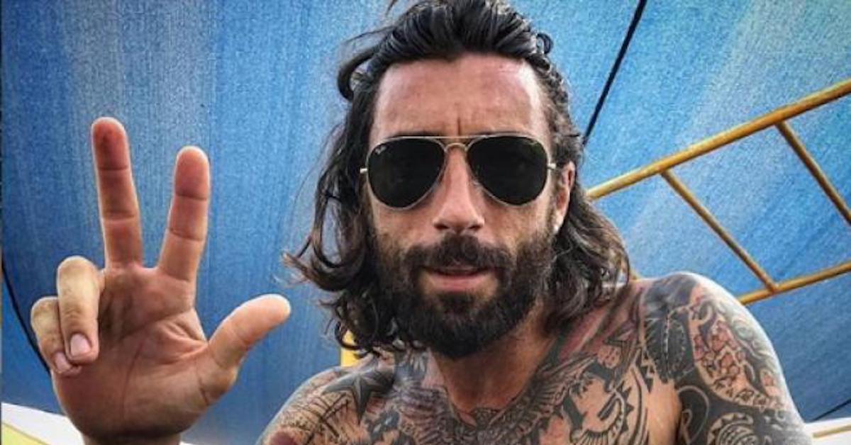 Striscia la Notizia: Vittorio Brumotti minacciato di morte a Catanzaro, provvidenziale l’intervento dei carabinieri