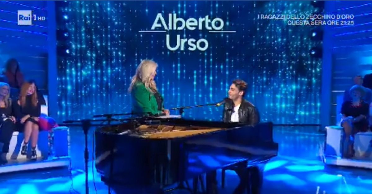 Domenica In, Alberto Urso è stato ospite di Mara Venier, tanta commozione e molti sorrisi