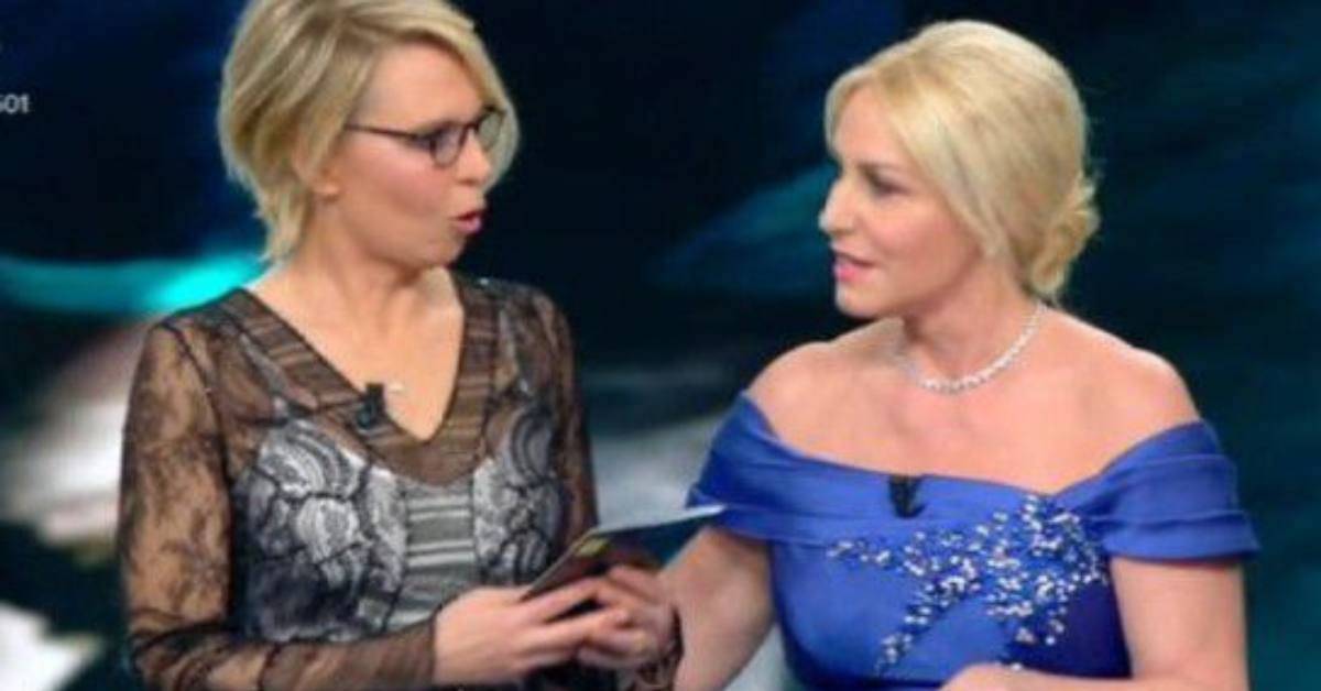 Antonella Clerici condurrà Uomini e Donne serale al posto di Maria De Filippi? L’indiscrezione