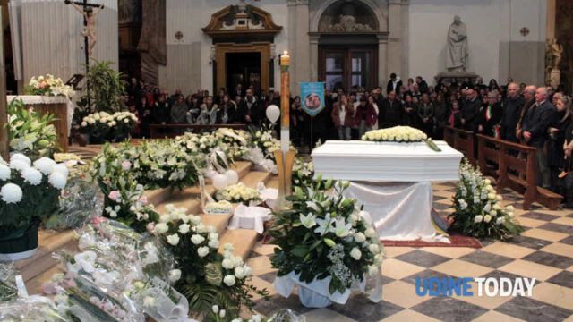 i-funerali-di-Penelope-Cossaro 2