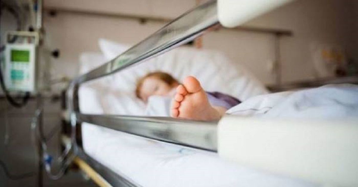 Salerno, bimbo di 3 anni ingerisce metadone