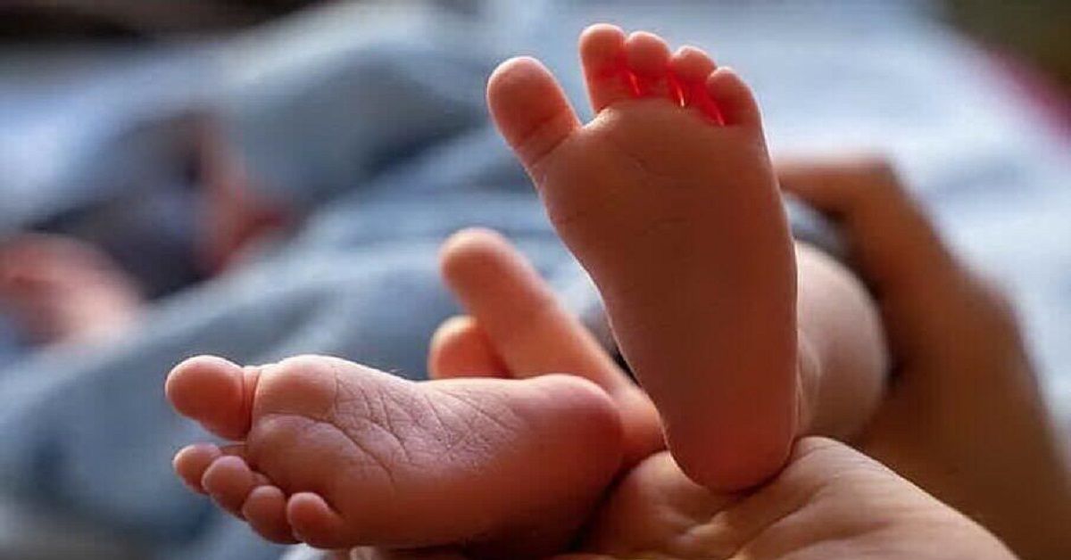 Torino mamma tenta di avvelenare il figlio e poi si taglia le vene