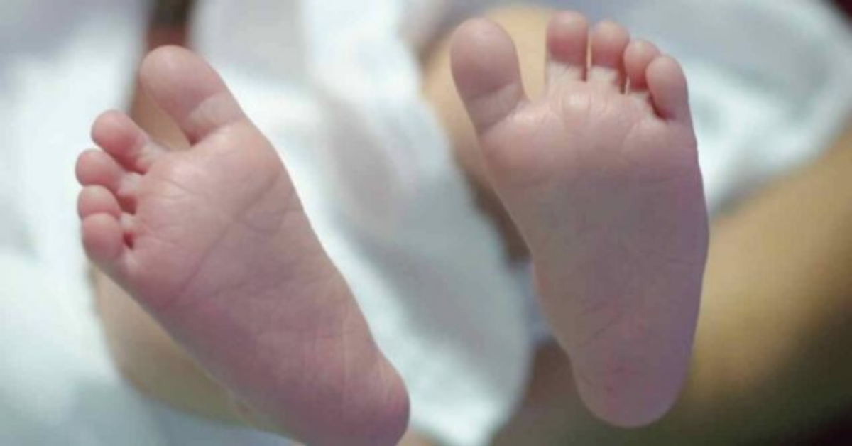 Varese, neonata di tre mesi con fratture. Immediato l’allontanamento di suo padre.