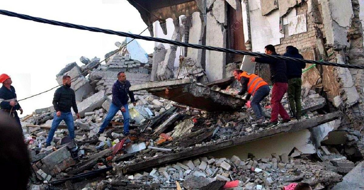 Albania, gemelli nati a 20 minuti dalla forte scossa di terremoto