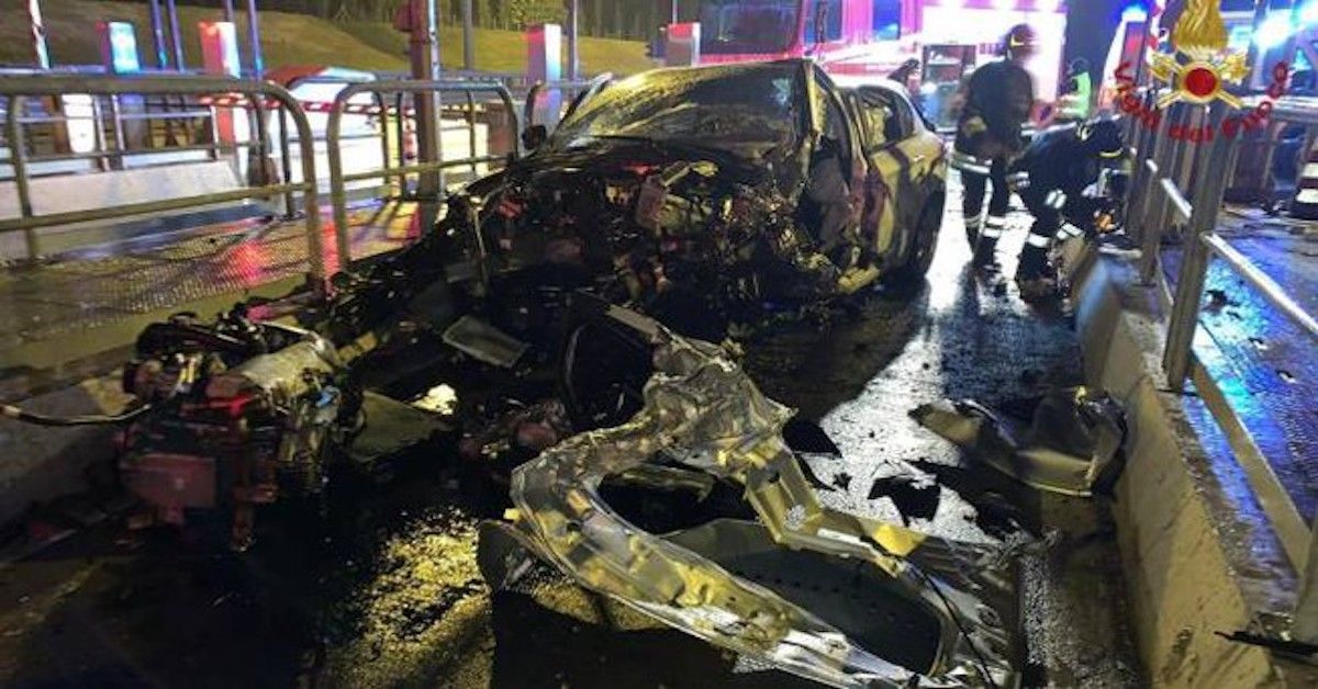 Livorno, tragico incidente stradale nella notte: si schianta al casello, muore poliziotto di 57 anni