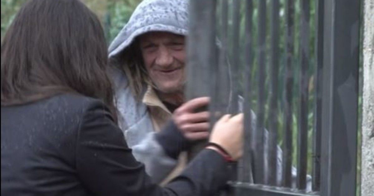 Si è spento Thomas, il senzatetto di Messina che amava i cani