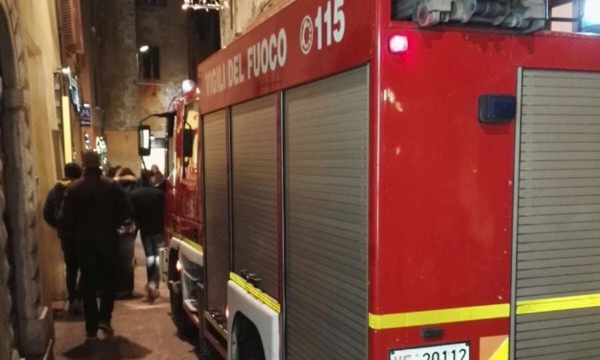 Perugia, incendio in casa: grave bambina, ferita la nonna