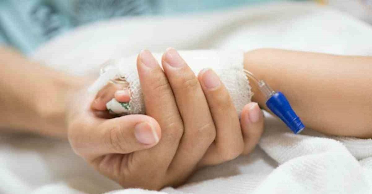 Bimbo di 7 anni si risveglia dal coma