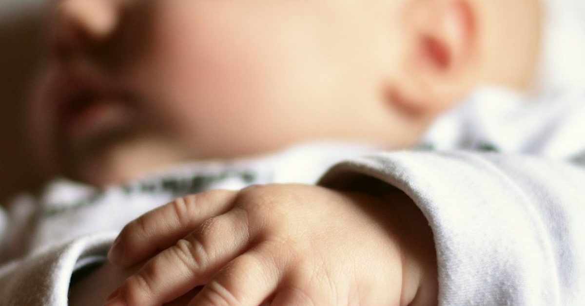 Siena, trovato neonato senza vita nella sua culla
