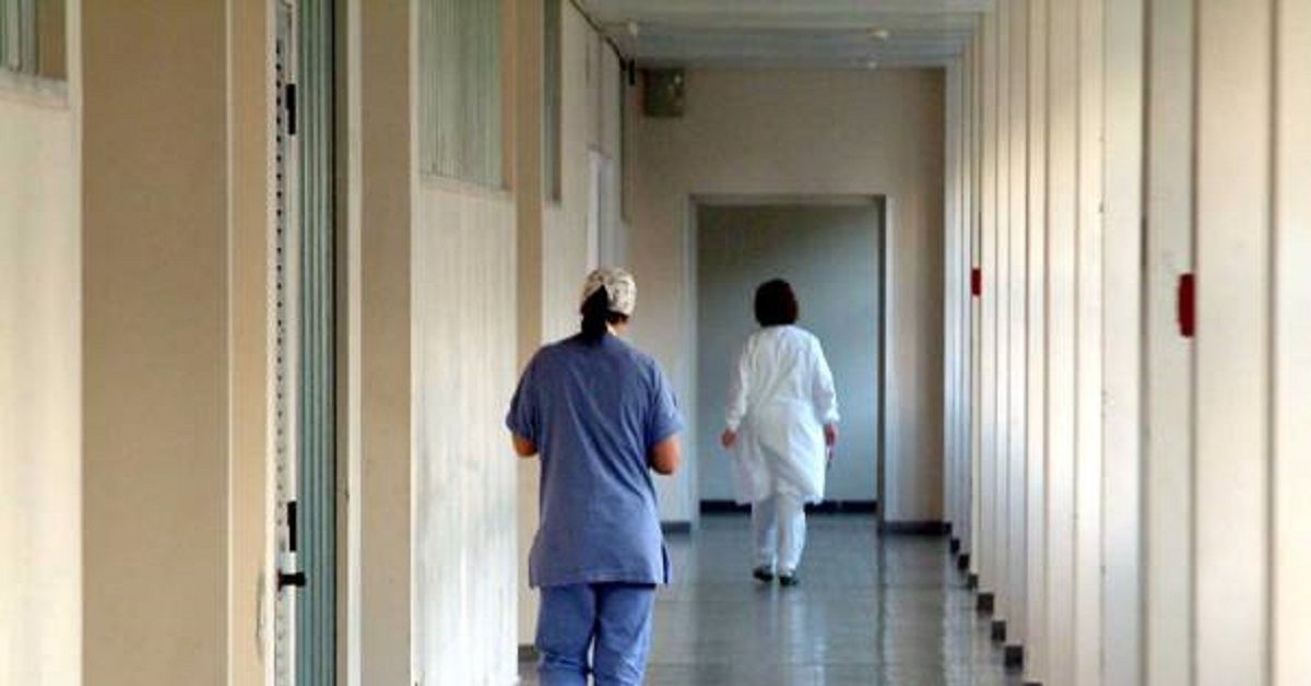 Torino, due ragazzini si sentono male, all’interno dell’acqua c’era l’ammoniaca