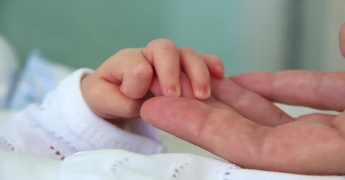 Bambina morta avvelenata: sua nonna le ha somministrato l’insetticida al posto dello spray per la tosse