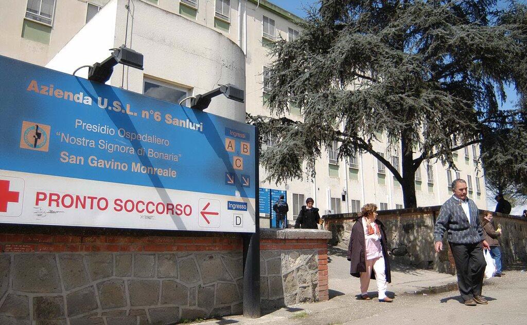 San Gavino, 16enne con febbre e mal di testa: allarme meningite