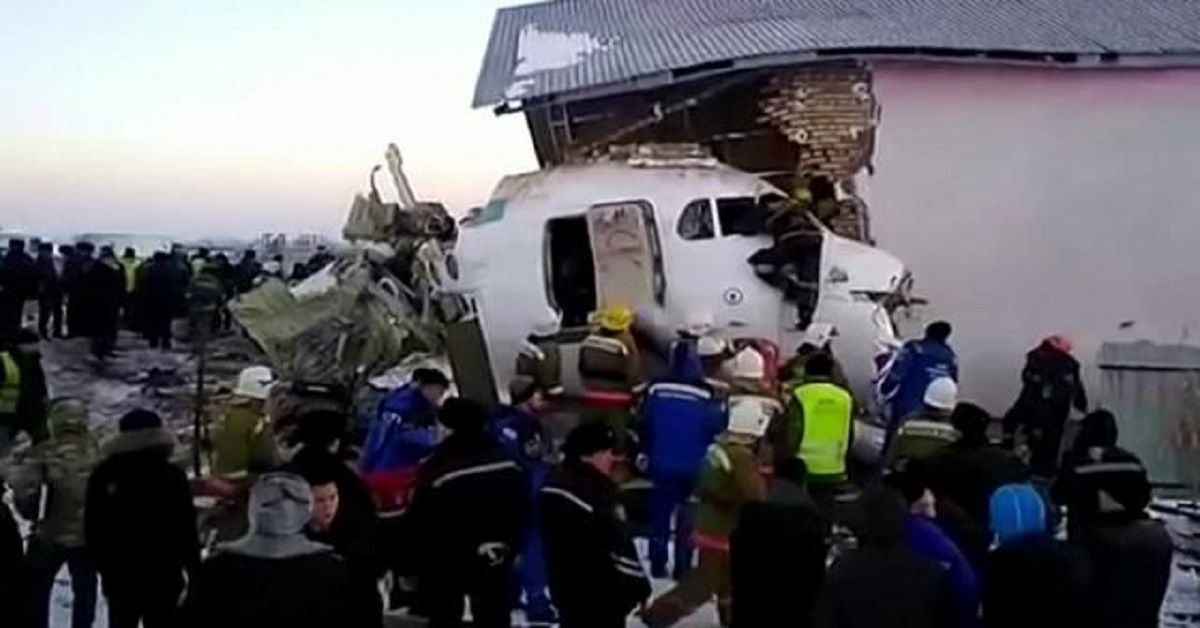 Kazakistan, precipita aereo con 100 persone a bordo