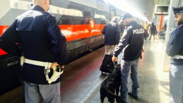 Conegliano-trovata-bimba-sola-sul-treno 1