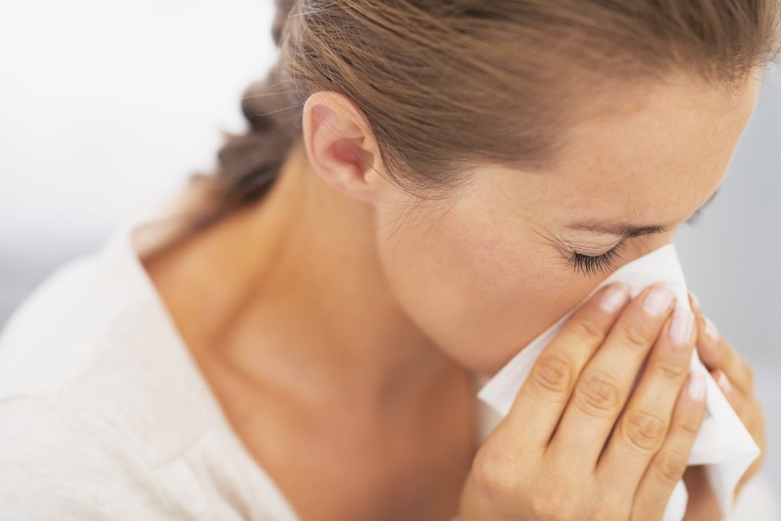 Rinite allergica, rimedi naturali e trattamento