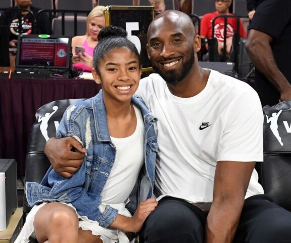 Kobe-Bryant-anche-la-figlia-Gianna-Maria-ha-perso-la-vita 1