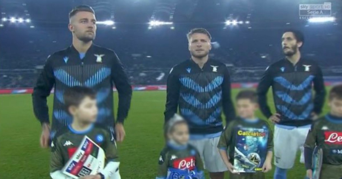 La piccola Noemi sul campo per la partita Lazio-Napoli
