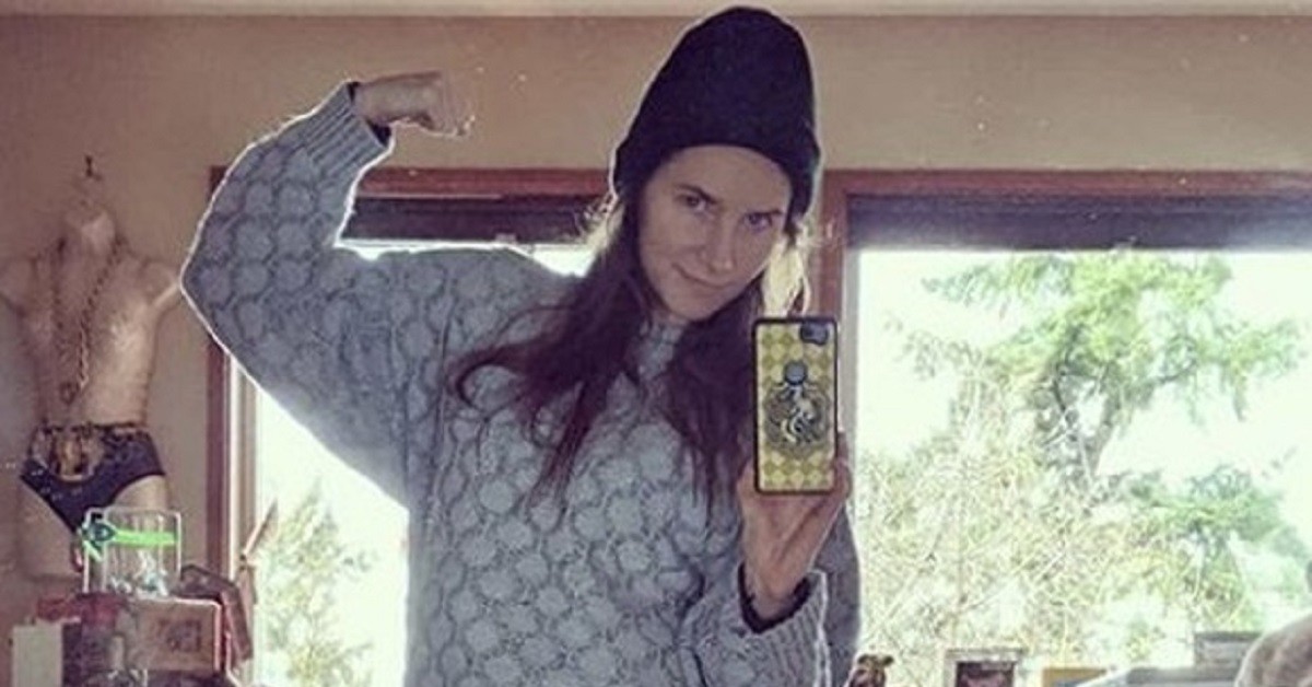 Amanda Knox posa su Instagram con la tuta da detenuta