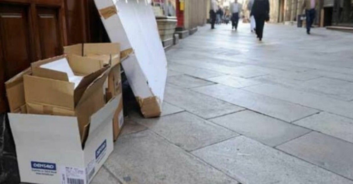 Cordoba, ancora cuccioli abbandonati nelle scatole