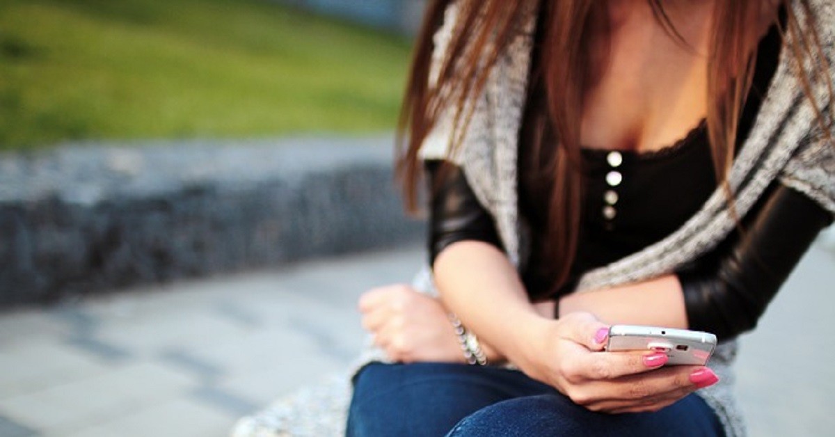 Ragazza dichiarata morta su i social, ma in realtà è viva