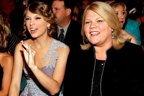 taylor-swift-andrea